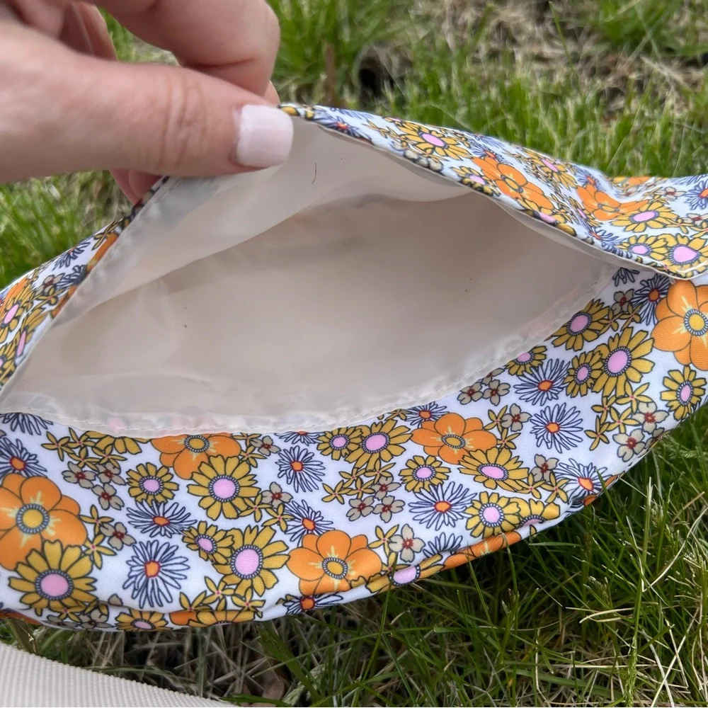 Chic Fanny Pack - Picture 4 of 6